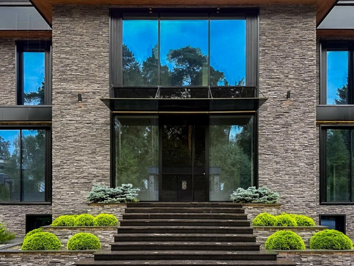 1-этажный коттедж 1 700 м² без отделки