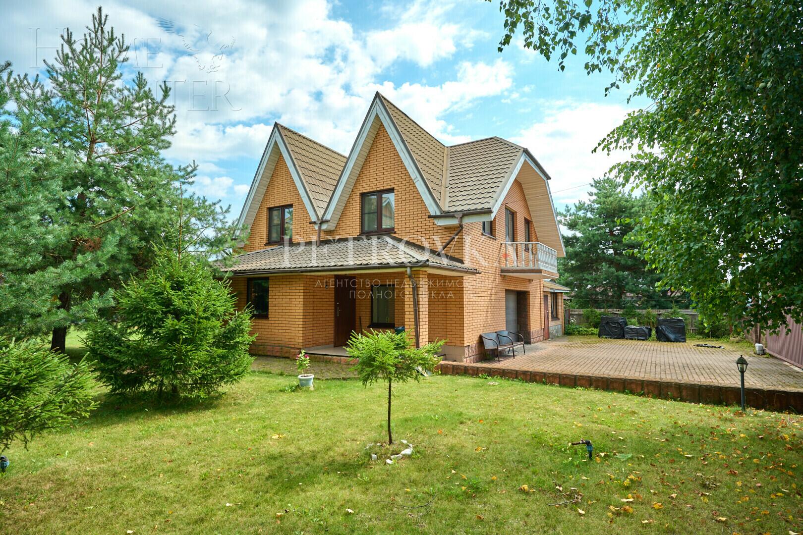 3-этажный коттедж 680.4 м² с отделкой