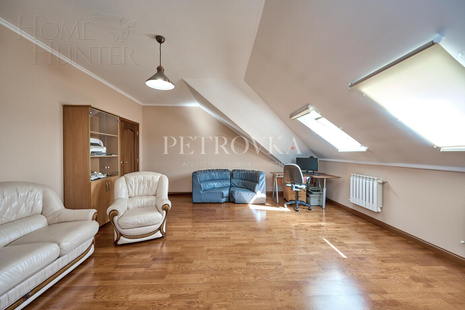 3-этажный коттедж 680.4 м² с отделкой