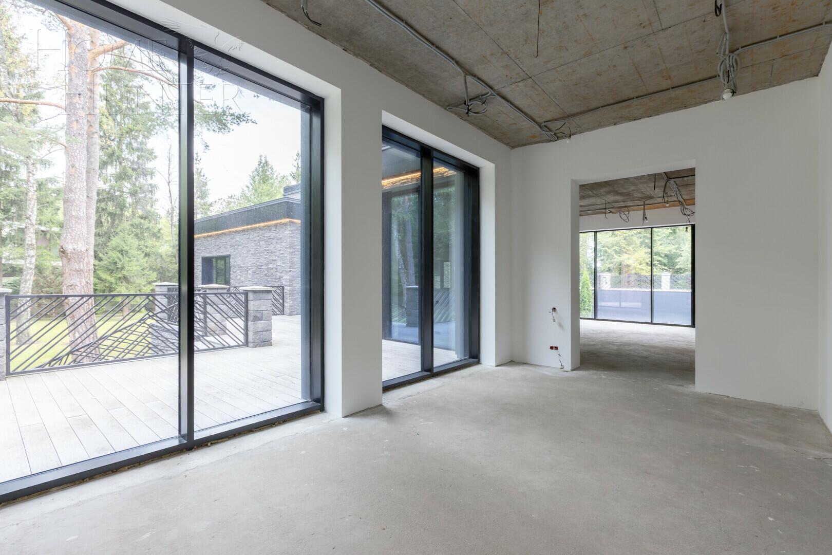 1-этажный коттедж 1 700 м² без отделки
