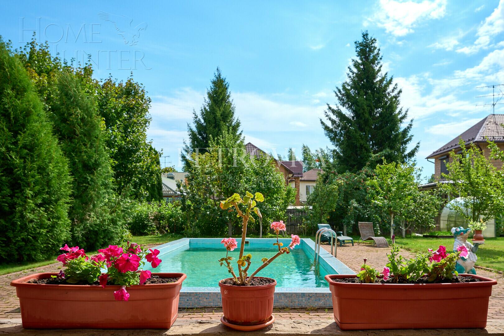 3-этажный коттедж 680.4 м² с отделкой