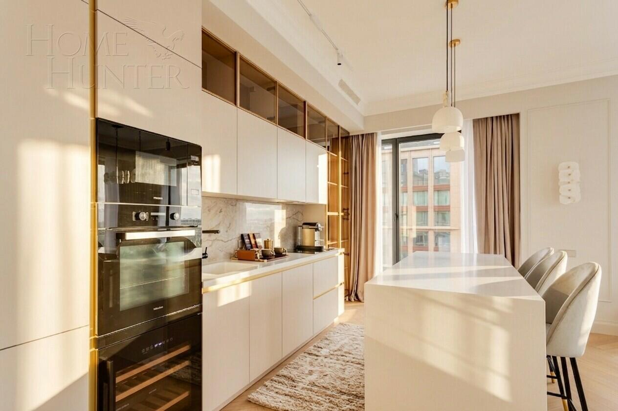 4-КОМН. КВАРТИРА С ОТДЕЛКОЙ 135 М² НА 35 ЭТАЖЕ