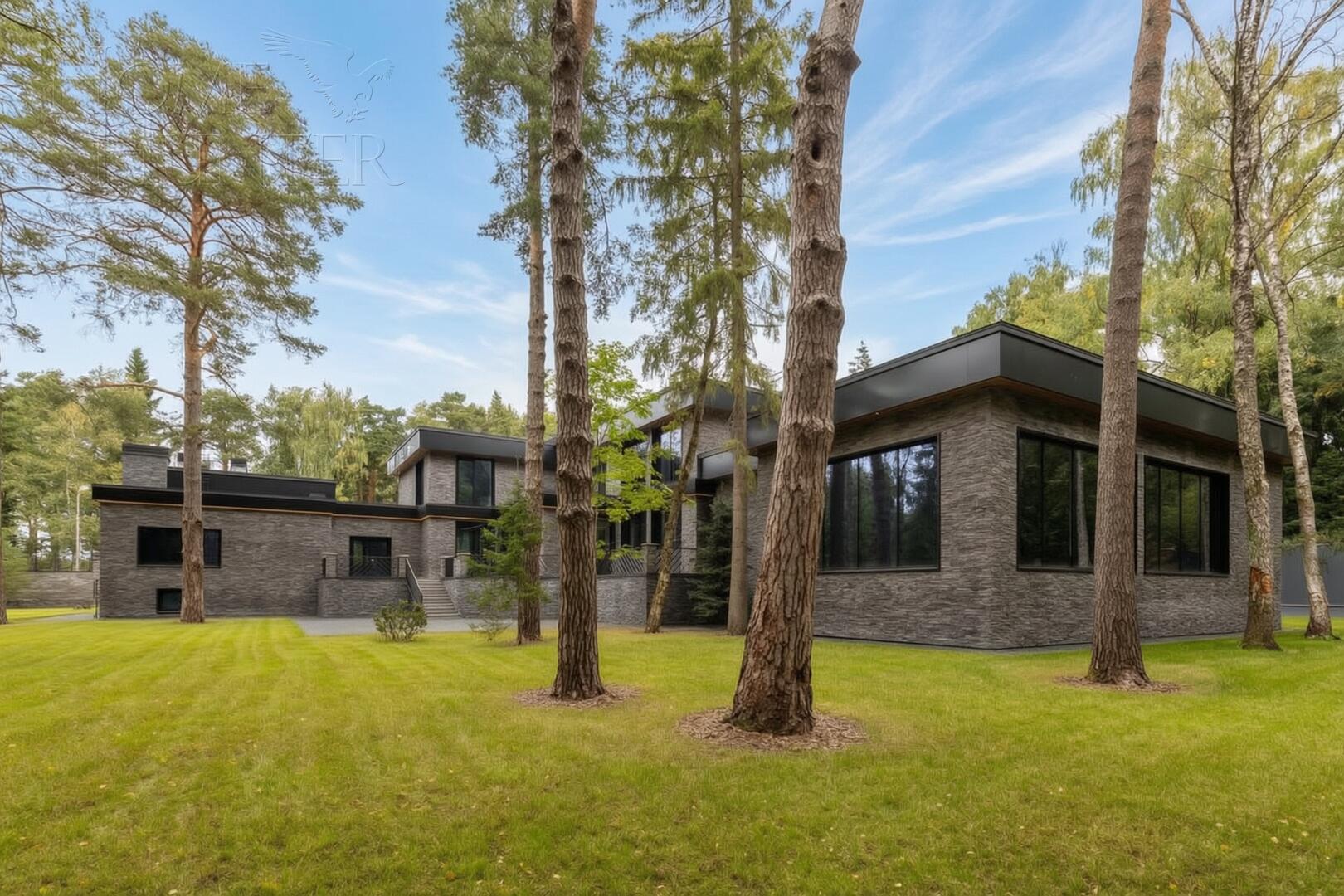 1-этажный коттедж 1 700 м² без отделки