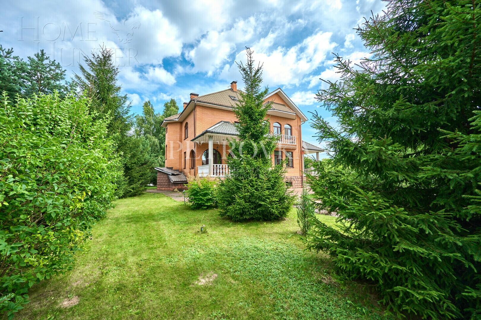 3-этажный коттедж 680.4 м² с отделкой