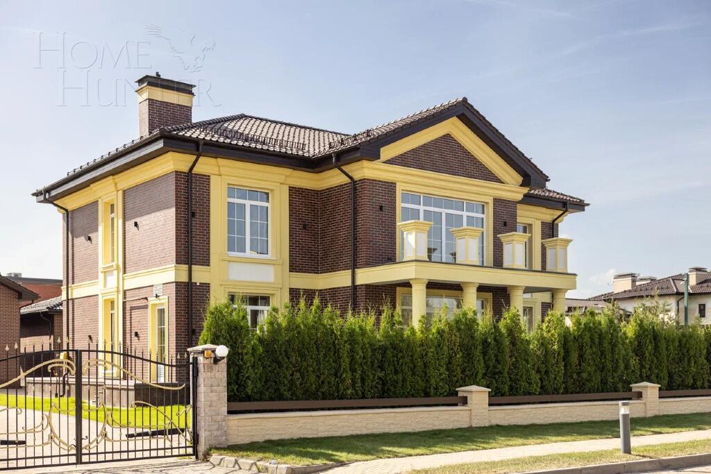 2-этажный коттедж 900 м² с отделкой