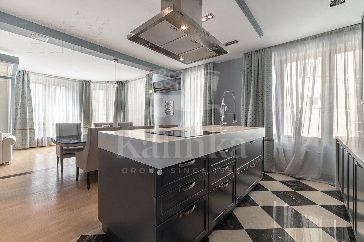 3-КОМН. КВАРТИРА С ОТДЕЛКОЙ 135 М² НА 3 ЭТАЖЕ