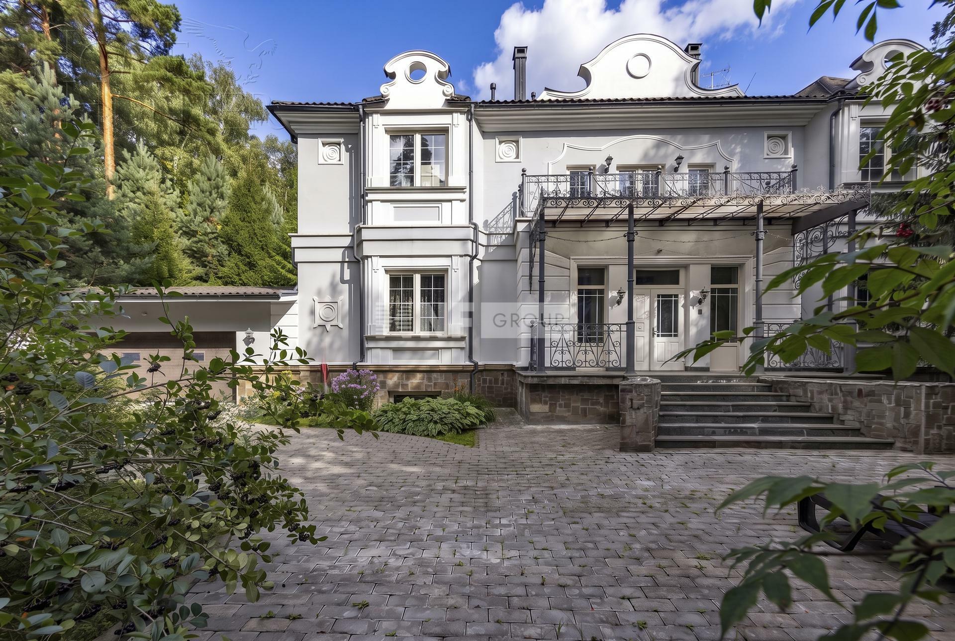 2-этажный коттедж 732.9 м² с отделкой
