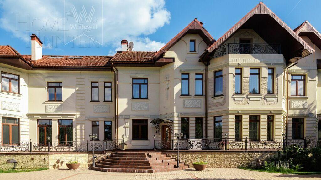 3-этажный коттедж 2 235 м² с отделкой