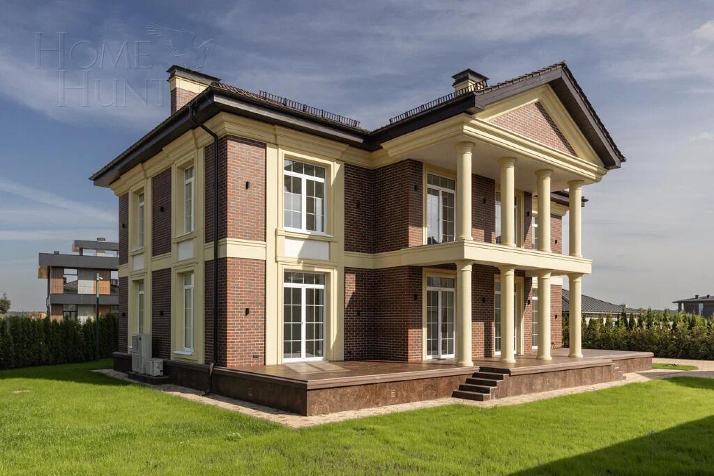 2-этажный коттедж 900 м² с отделкой