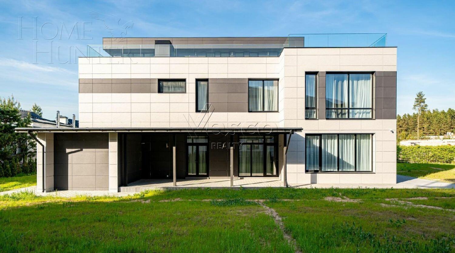 3-этажный коттедж 590 м² с отделкой