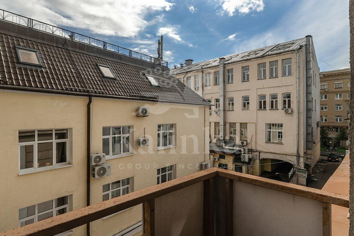 3-КОМН. КВАРТИРА С ОТДЕЛКОЙ 135 М² НА 3 ЭТАЖЕ