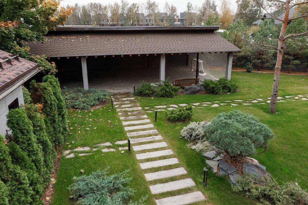 2-этажный коттедж 974.2 м² с отделкой