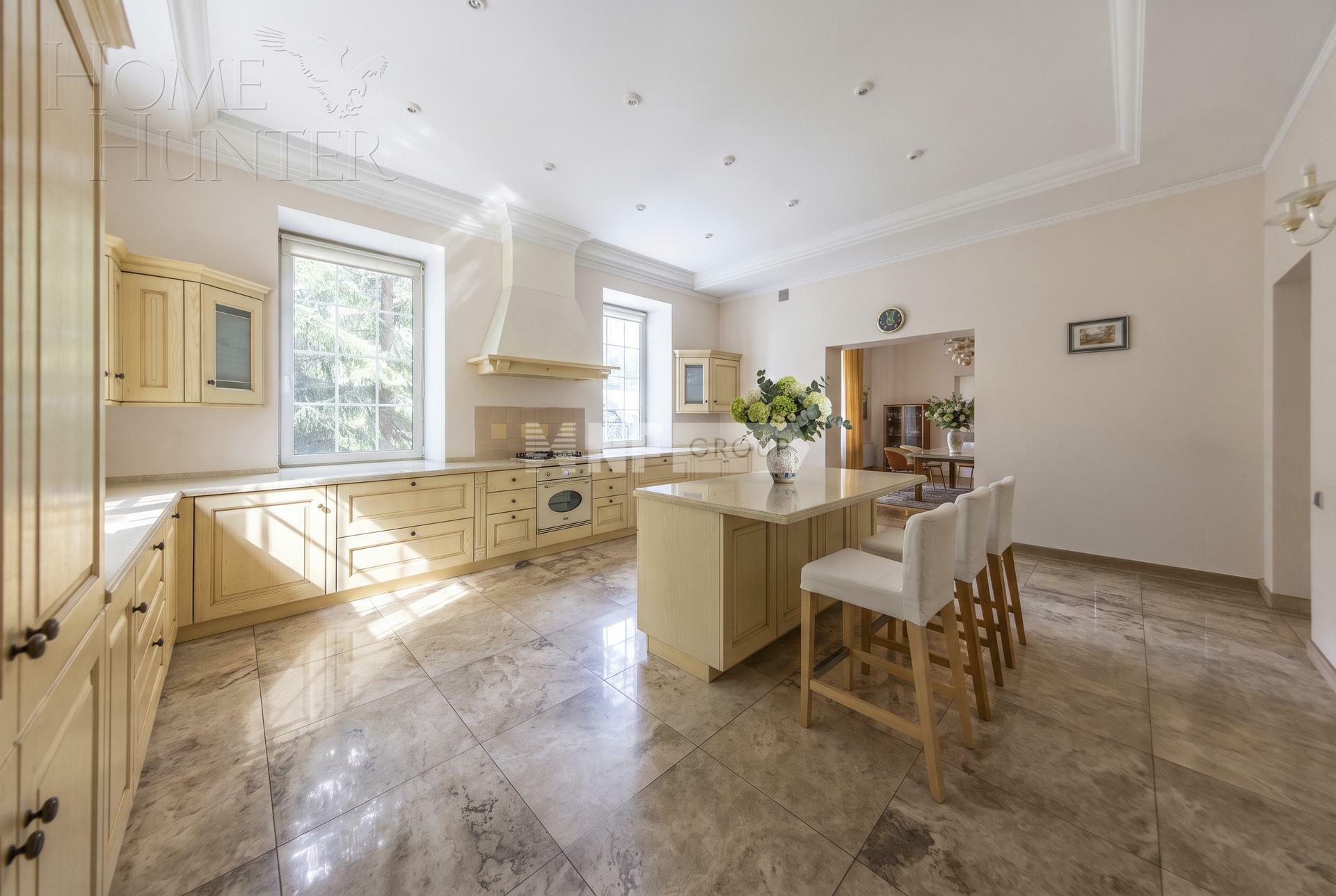 2-этажный коттедж 732.9 м² с отделкой