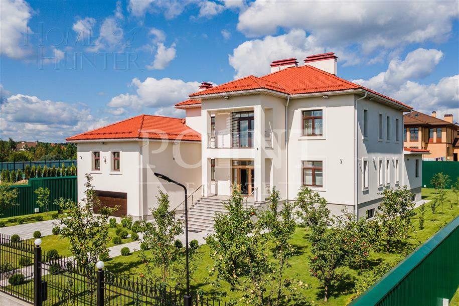 2-этажный коттедж 900 м² с отделкой