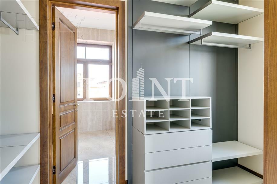 2-этажный коттедж 900 м² с отделкой