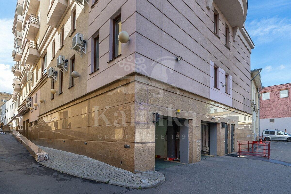 3-КОМН. КВАРТИРА С ОТДЕЛКОЙ 135 М² НА 3 ЭТАЖЕ