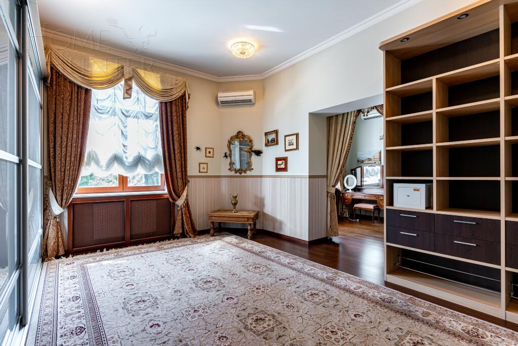 3-этажный коттедж 2 235 м² с отделкой