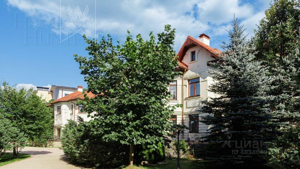 3-этажный коттедж 2 235 м² с отделкой
