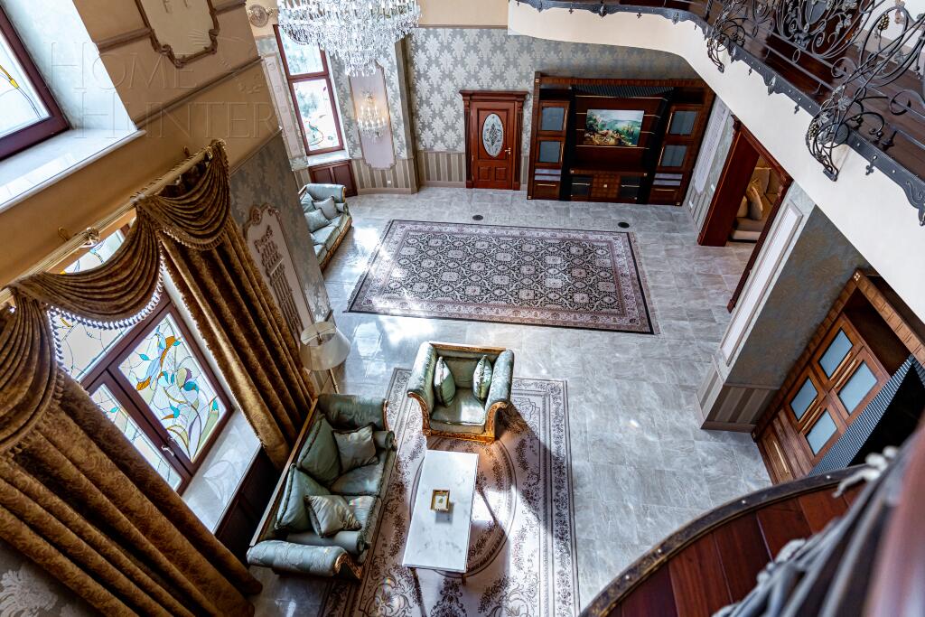 3-этажный коттедж 2 235 м² с отделкой