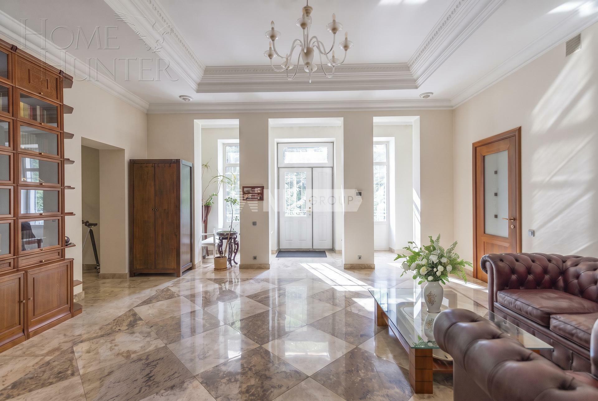 2-этажный коттедж 732.9 м² с отделкой
