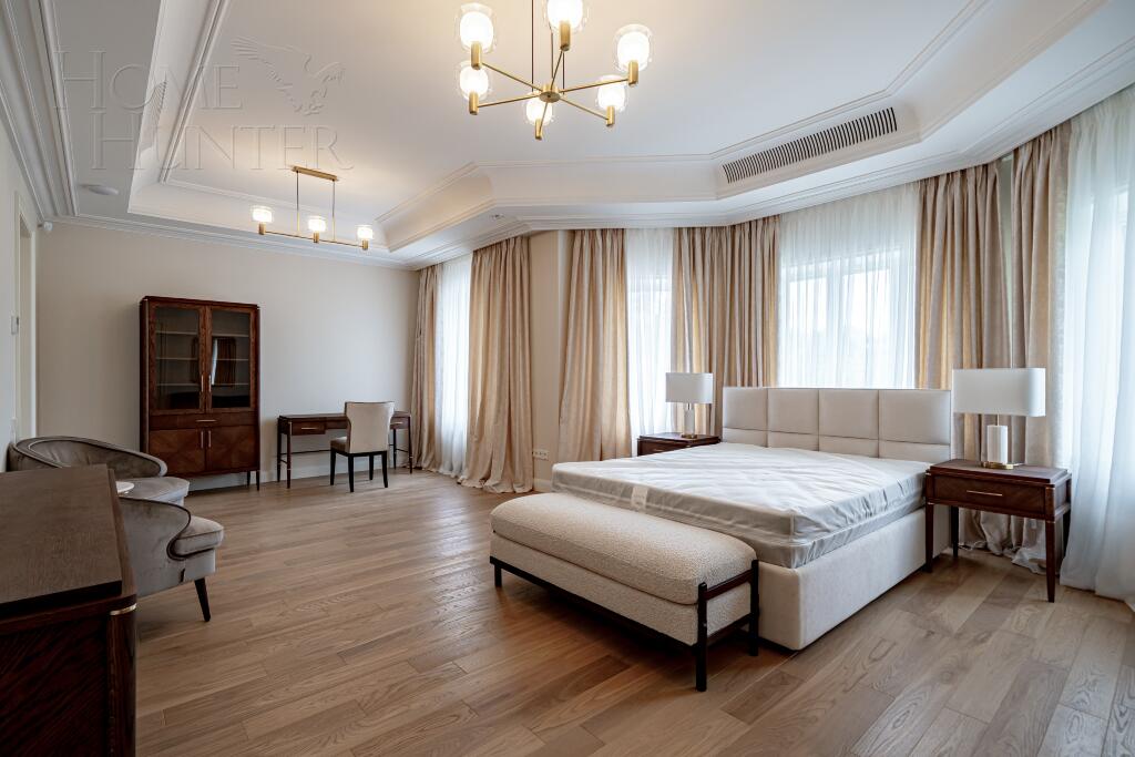 2-этажный коттедж 1 350 м² с отделкой