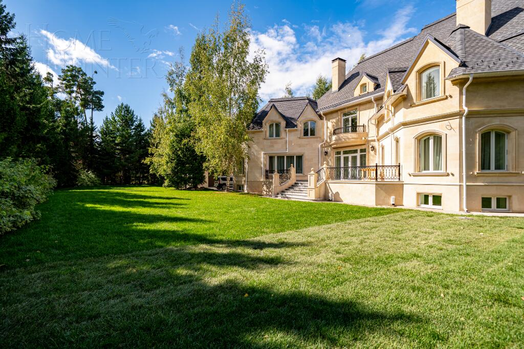 2-этажный коттедж 1 350 м² с отделкой