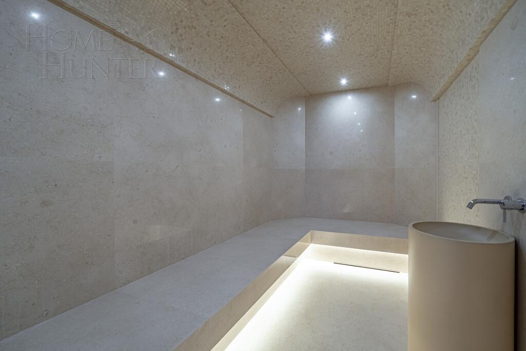 2-этажный коттедж 1 350 м² с отделкой