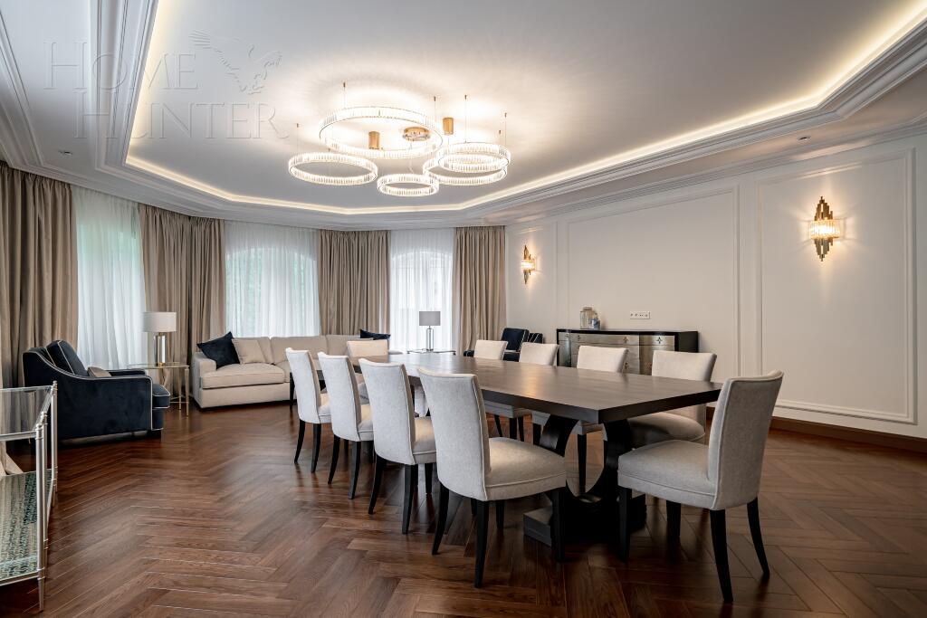 2-этажный коттедж 1 350 м² с отделкой