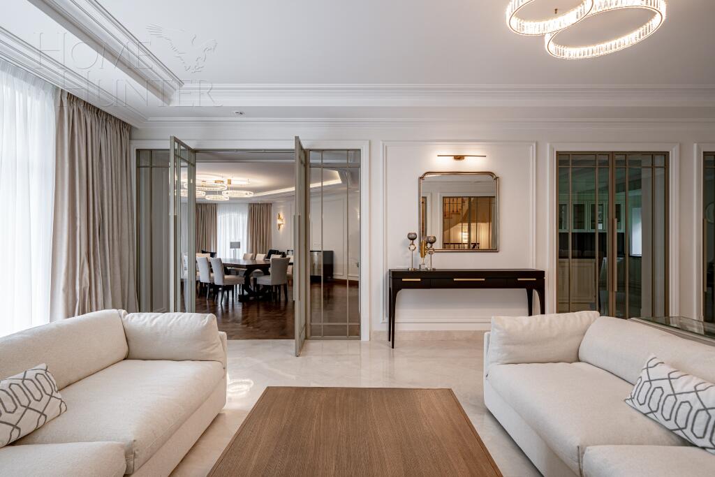 2-этажный коттедж 1 350 м² с отделкой