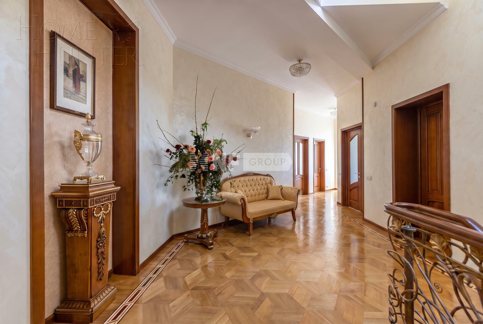 2-этажный коттедж 1 100 м² с отделкой