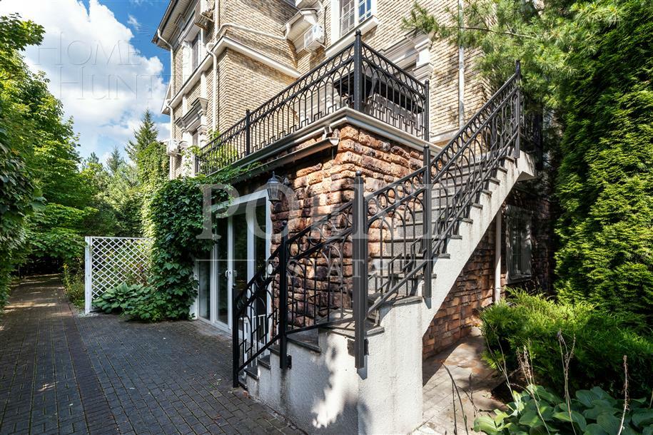 2-этажный коттедж 491.5 м² с отделкой