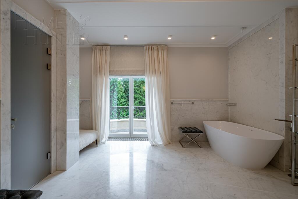 2-этажный коттедж 1 350 м² с отделкой
