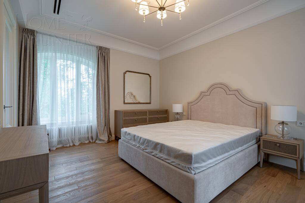 2-этажный коттедж 1 350 м² с отделкой