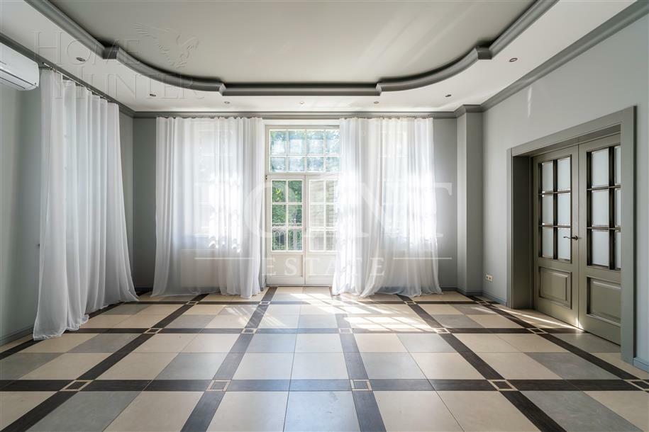2-этажный коттедж 491.5 м² с отделкой