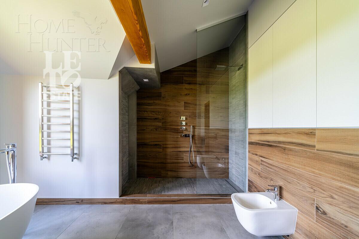 3-этажный коттедж 600 м² с отделкой