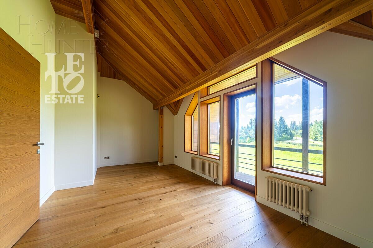 3-этажный коттедж 600 м² с отделкой