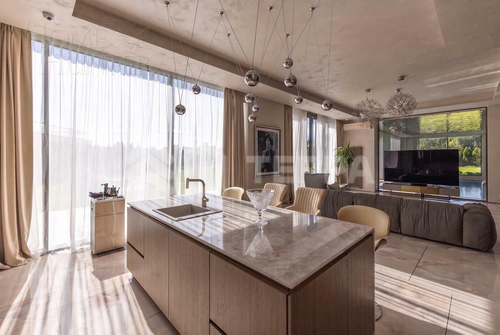 2-этажный коттедж 1 500 м² с отделкой