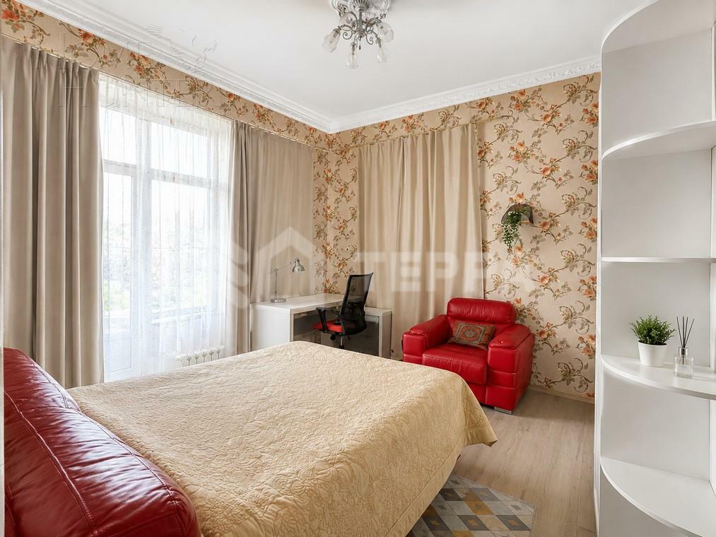 2-этажный коттедж 1 000 м² с отделкой