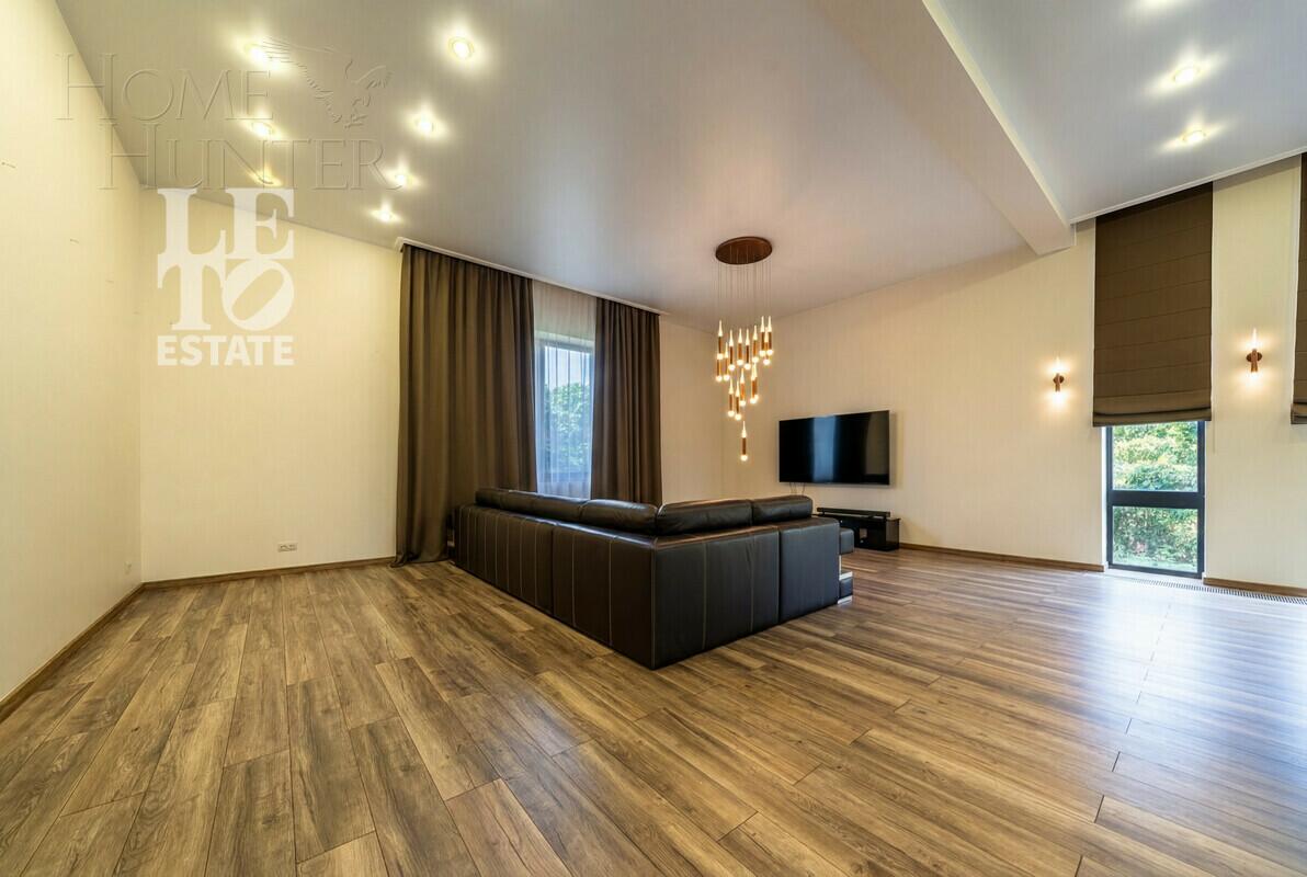 2-этажный коттедж 986.1 м² без отделки