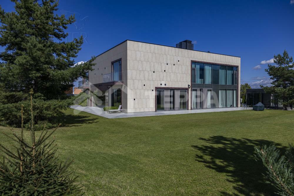 2-этажный коттедж 1 500 м² с отделкой