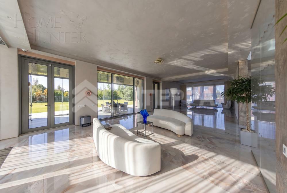 2-этажный коттедж 1 500 м² с отделкой