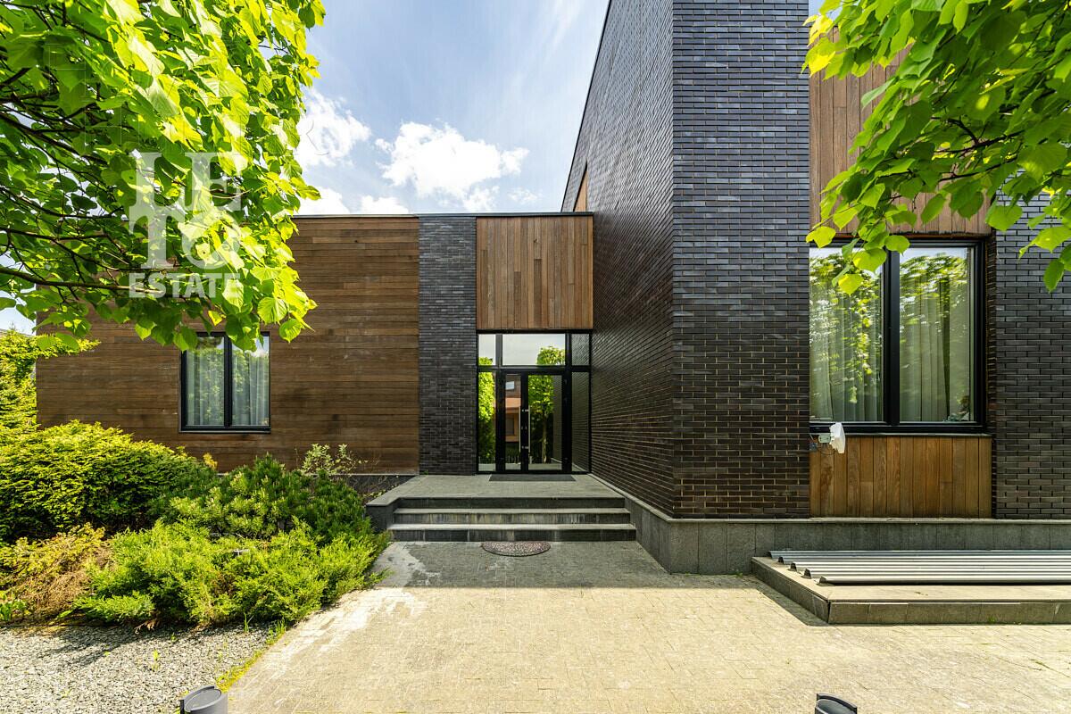 2-этажный коттедж 986.1 м² без отделки