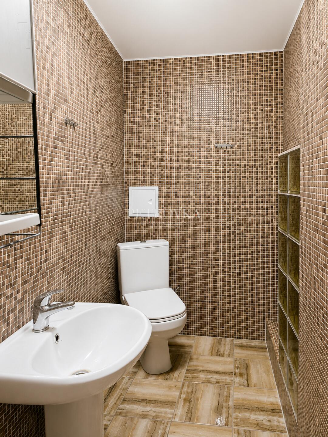 3-этажный коттедж 333.7 м² с отделкой
