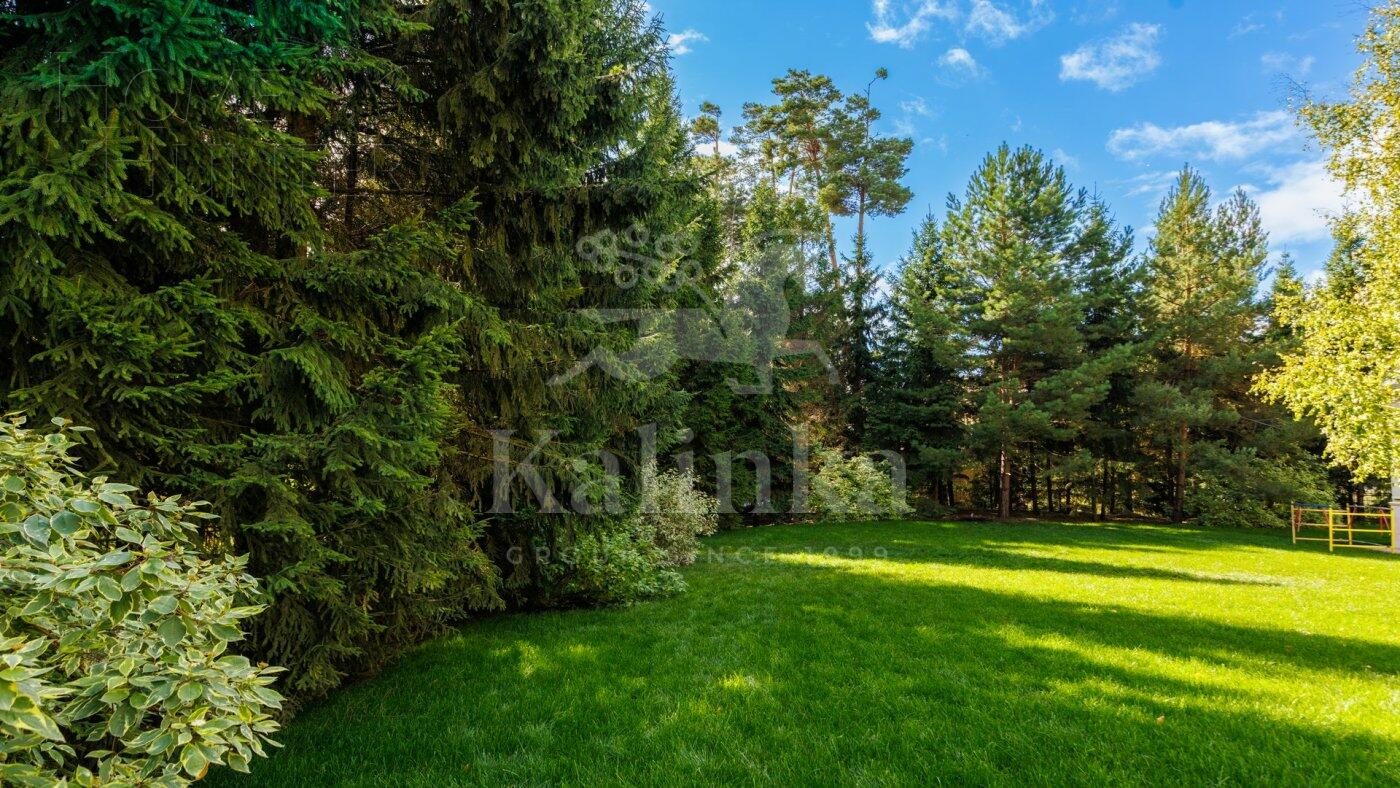 2-этажный коттедж 1 350 м² с отделкой