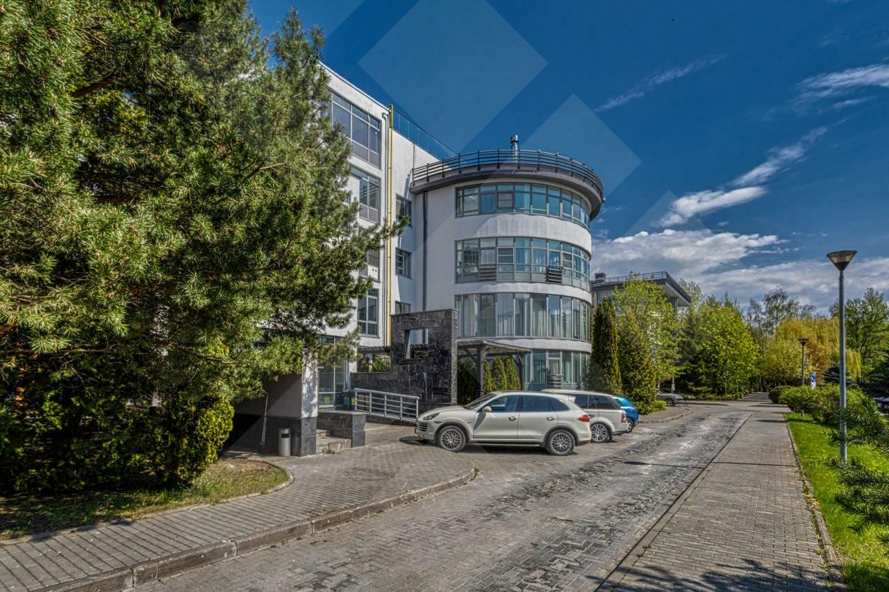 2-УРОВНЕВАЯ КВАРТИРА БЕЗ ОТДЕЛКИ 375.5 М² НА 4 ЭТАЖЕ