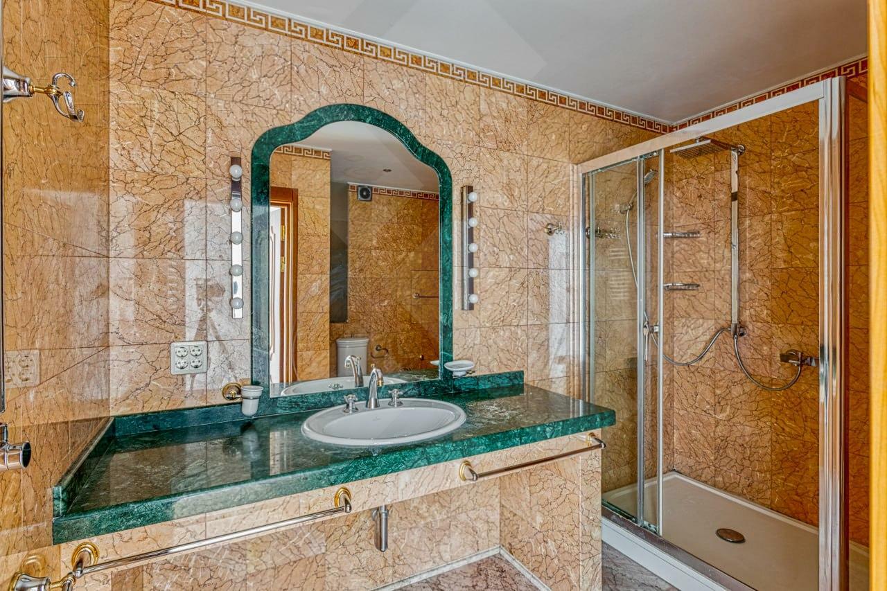 2-УРОВНЕВАЯ КВАРТИРА БЕЗ ОТДЕЛКИ 375.5 М² НА 4 ЭТАЖЕ