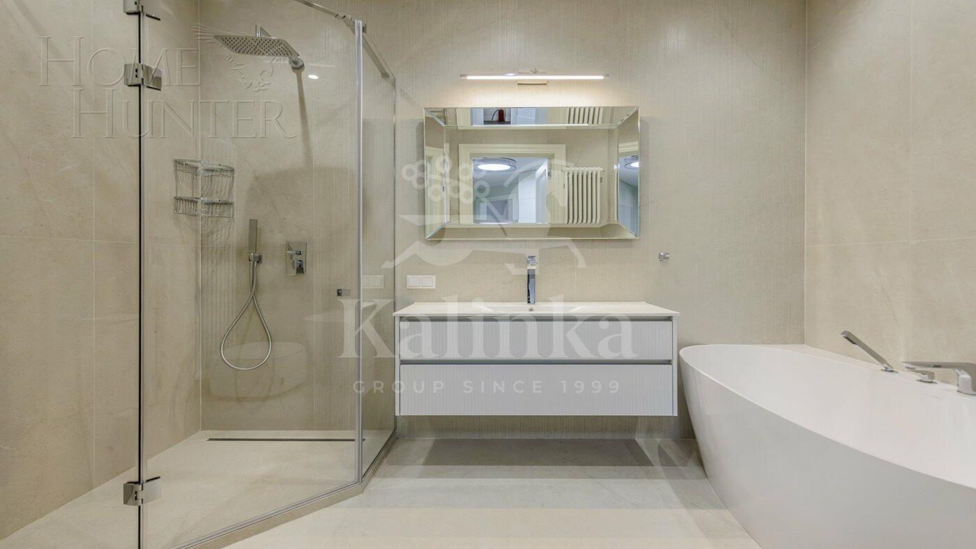 2-этажный коттедж 1 350 м² с отделкой