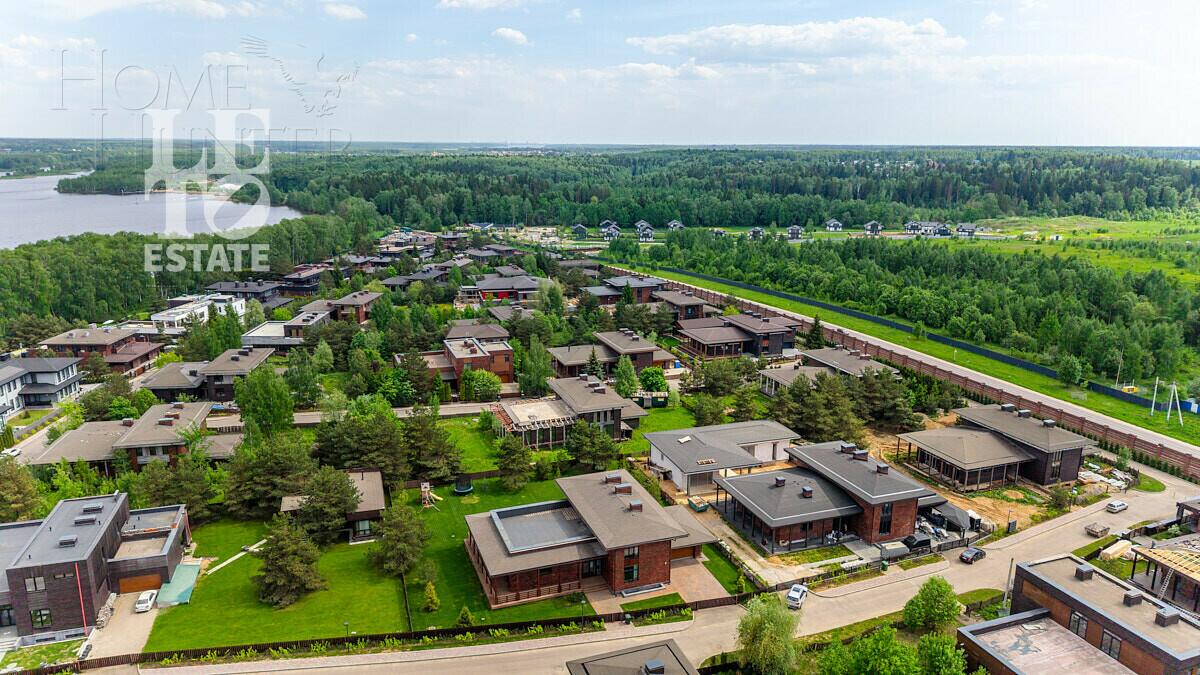2-этажный коттедж 986.1 м² без отделки