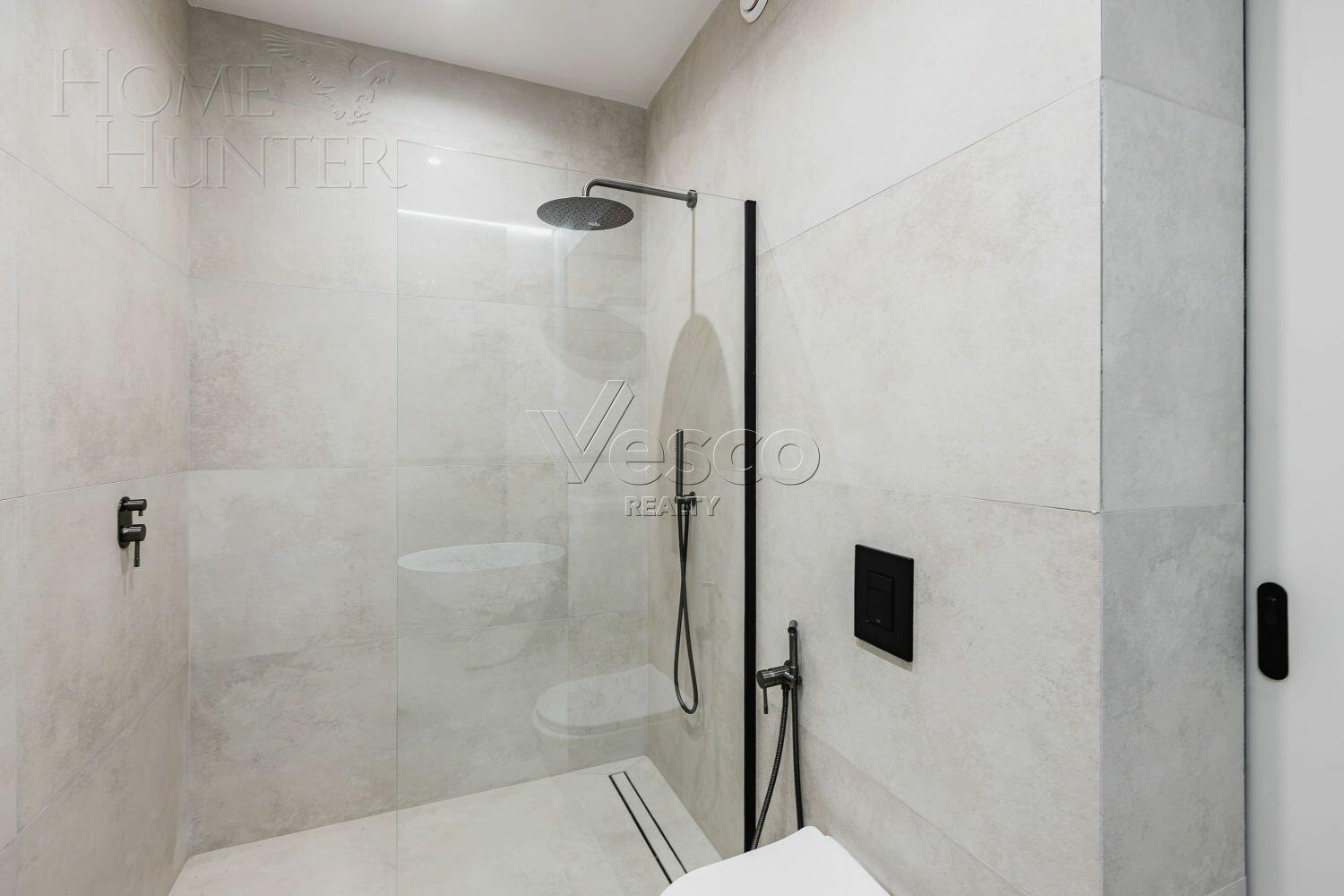 2-этажный коттедж 375 м² с отделкой