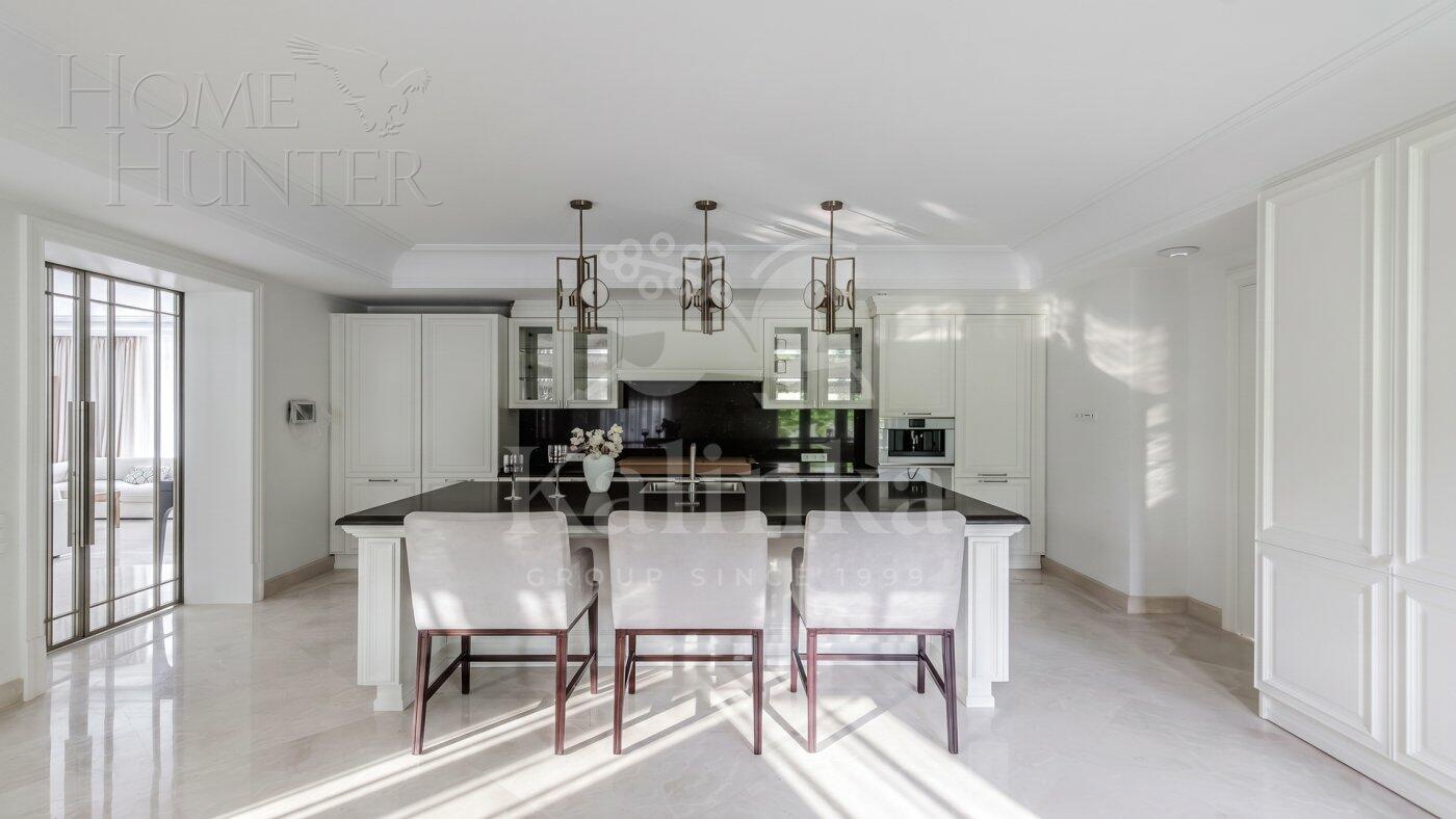 2-этажный коттедж 1 350 м² с отделкой